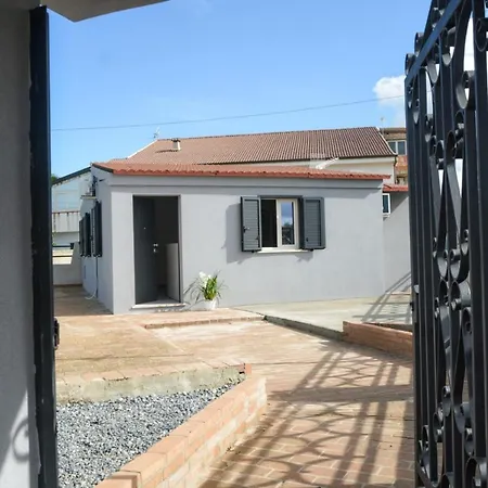 Pacifico Bed & Breakfast