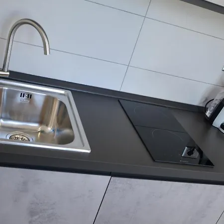 Pacifico Bed & Breakfast 4*